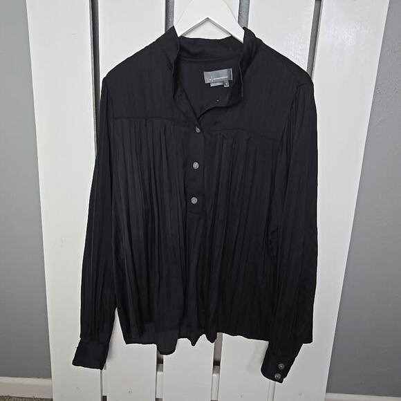 Anthropologie Relaxed Shimmer Satin Henley Popover Pleated Black Blouse XL Chic - Picture 1 of 9